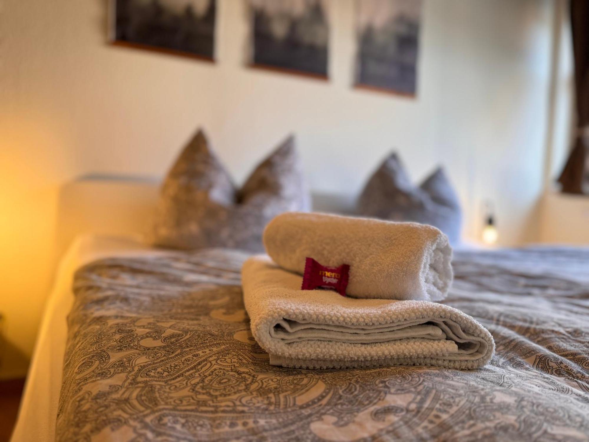 Ferienwohnung Nahe Schloss Kuckuckstein,Infrarotsauna, Hunde Liebstadt Esterno foto